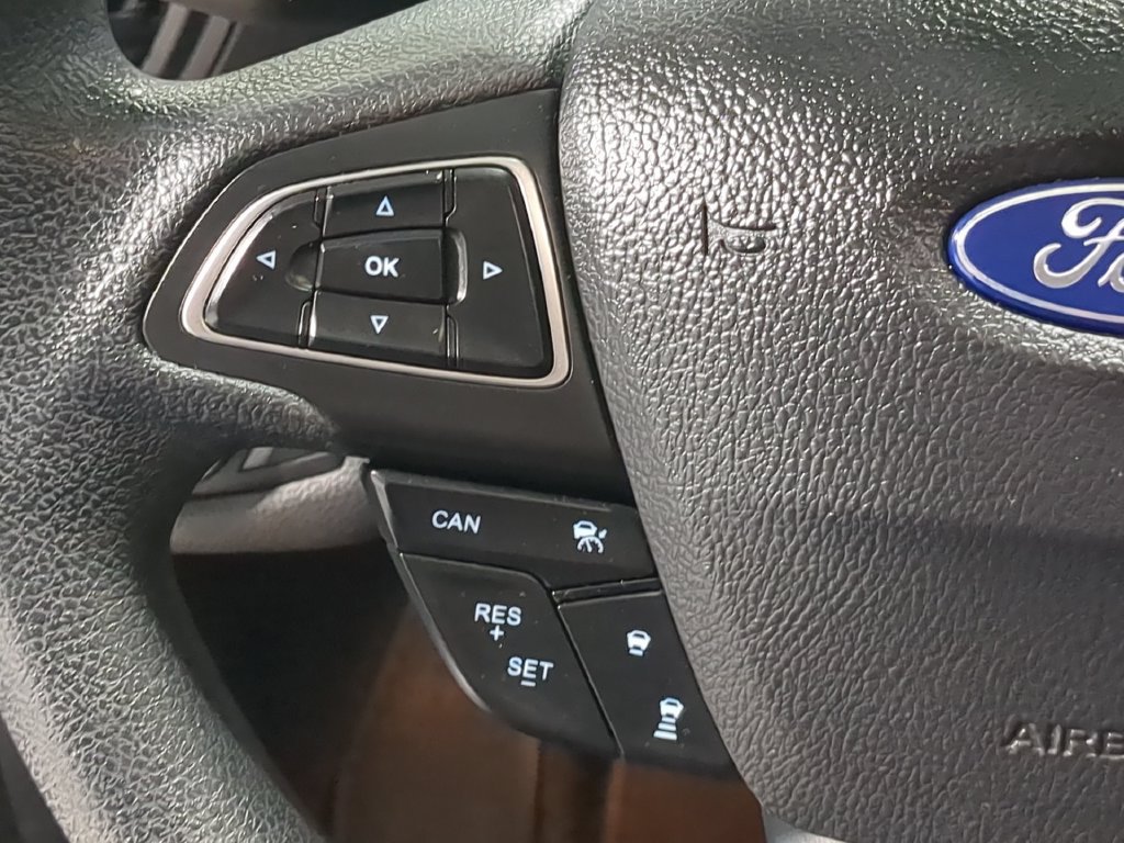 Used 2018 Ford Escape SE w/ Ford Safe & Smart Package FWD image 29