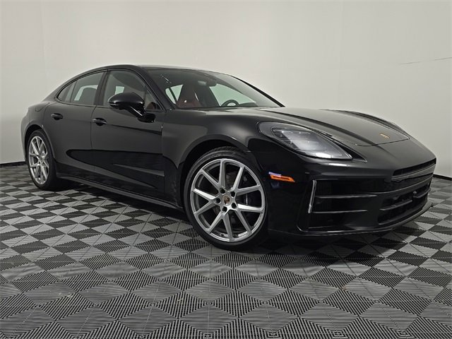 Certified 2025 Porsche Panamera 4 image 9