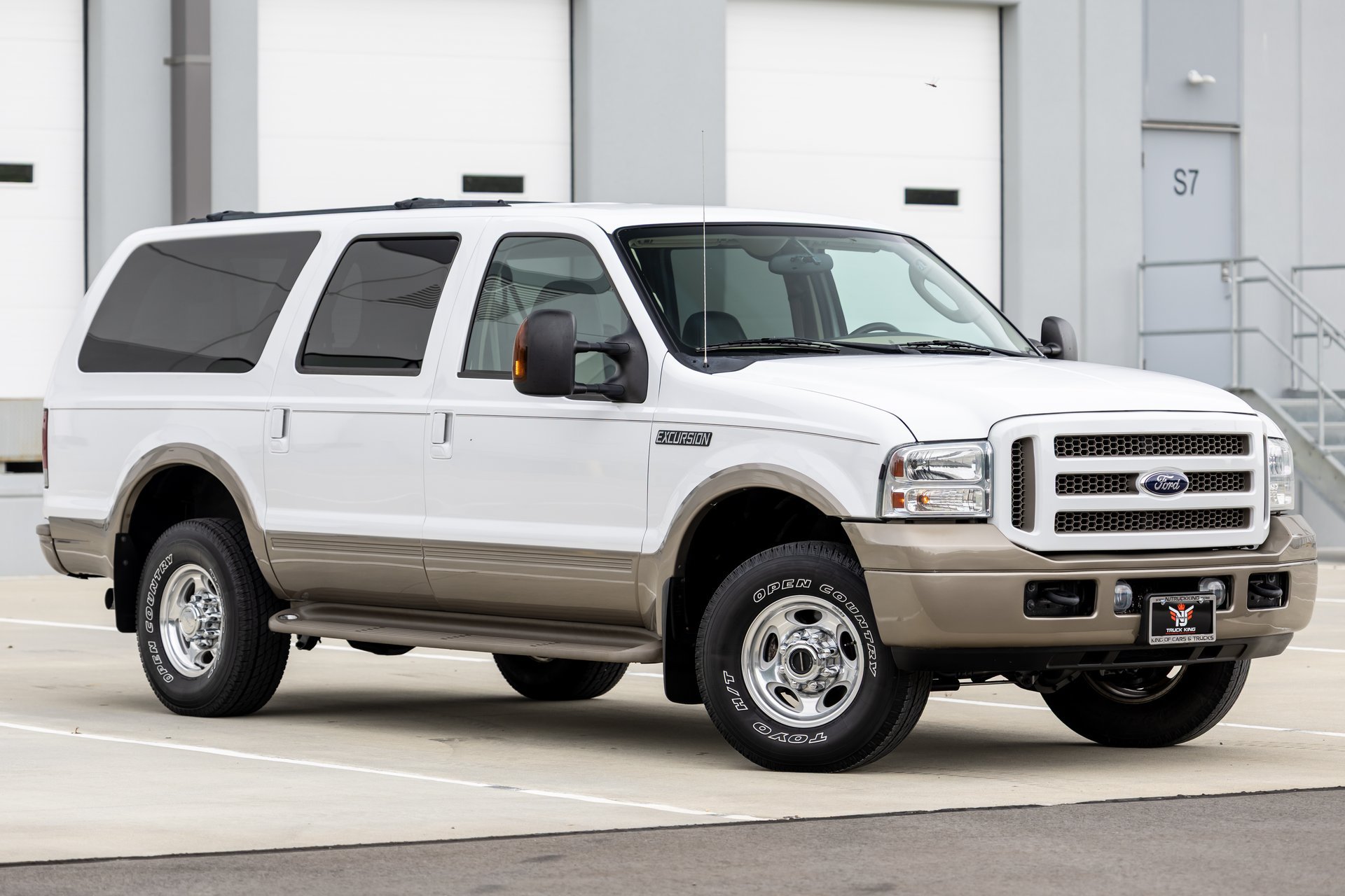 Used 2005 Ford Excursion Eddie Bauer AWD/4WD image 5