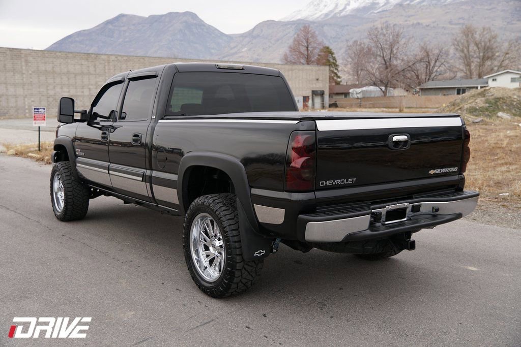 Used 2006 Chevrolet Silverado 2500 LT w/ Skid Plate Package image 8