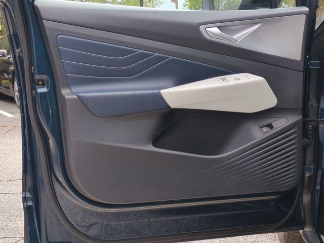 Used 2023 Volkswagen ID.4 Pro image 9