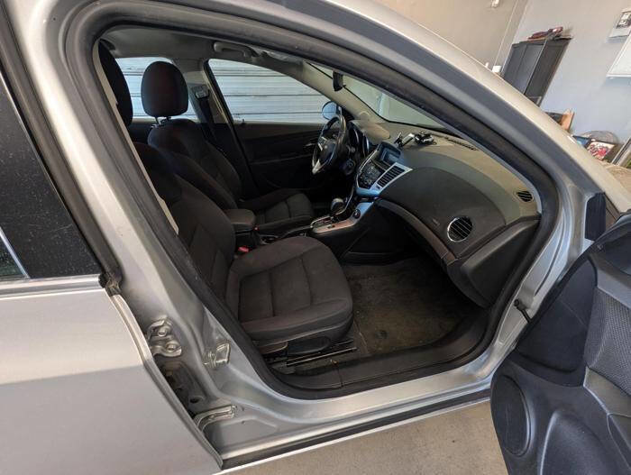 Used 2013 Chevrolet Cruze LT FWD image 29