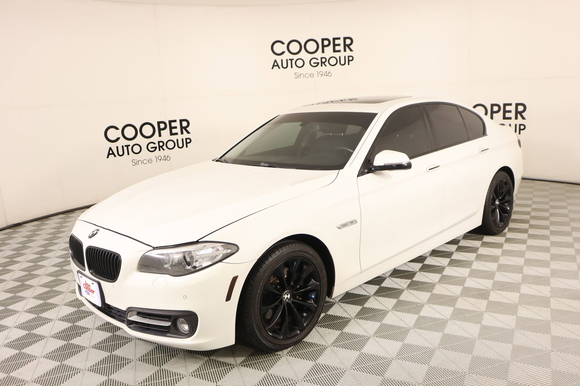 Used 2015 BMW 528i Sedan image 11