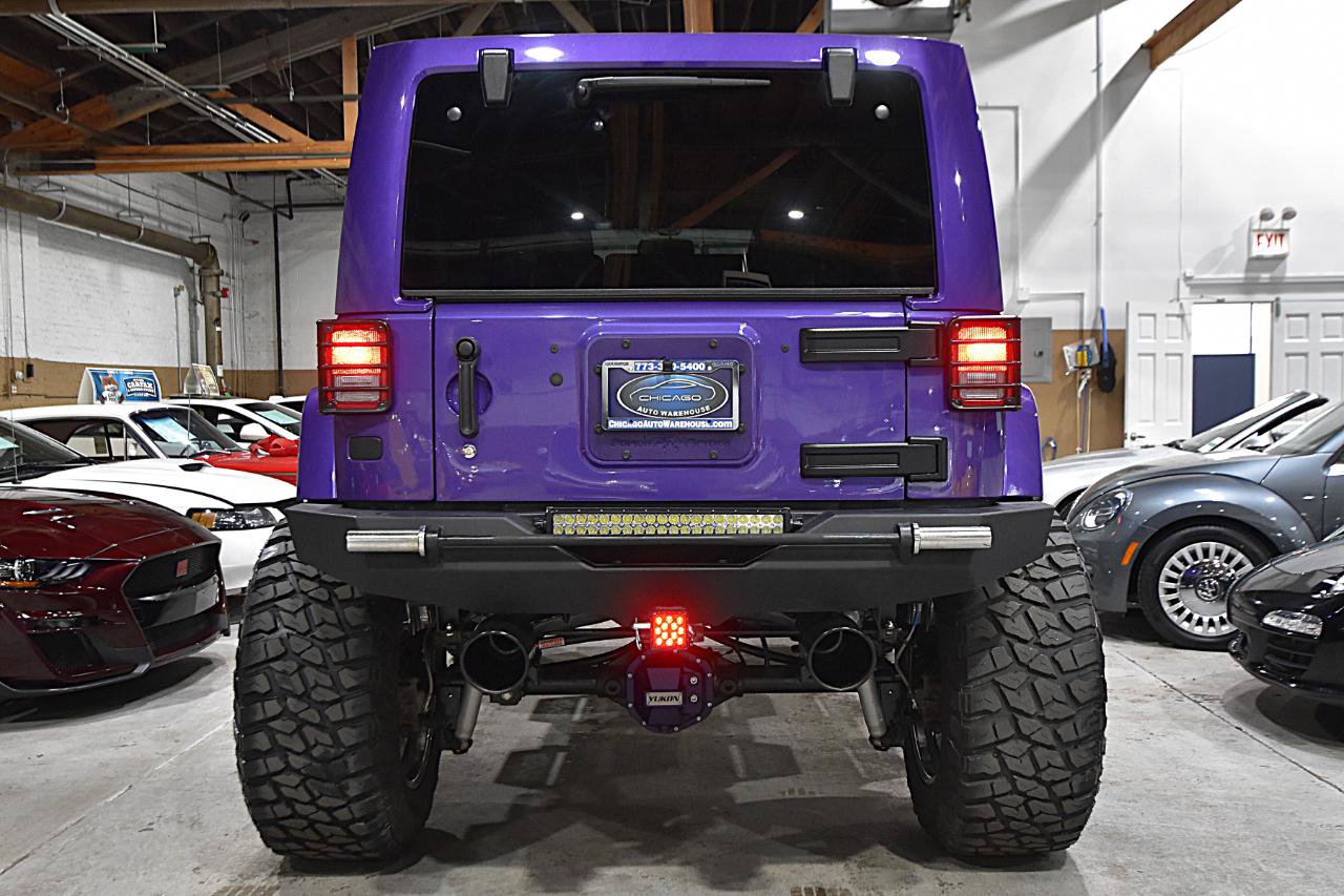 Used 2017 Jeep Wrangler Unlimited Rubicon w/ Cold Weather Group AWD/4WD image 12