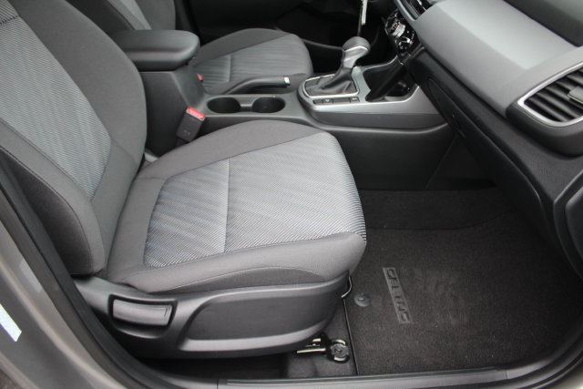 Used 2025 Kia Seltos LX AWD/4WD image 32