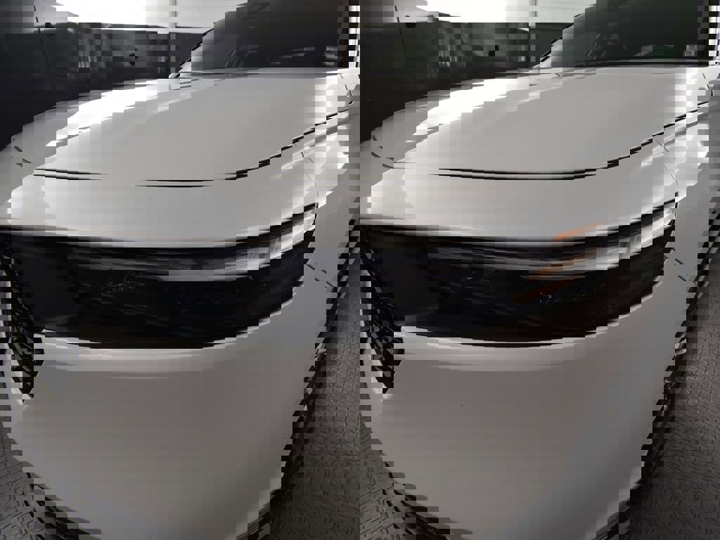 Used 2024 Honda Accord EX image 11