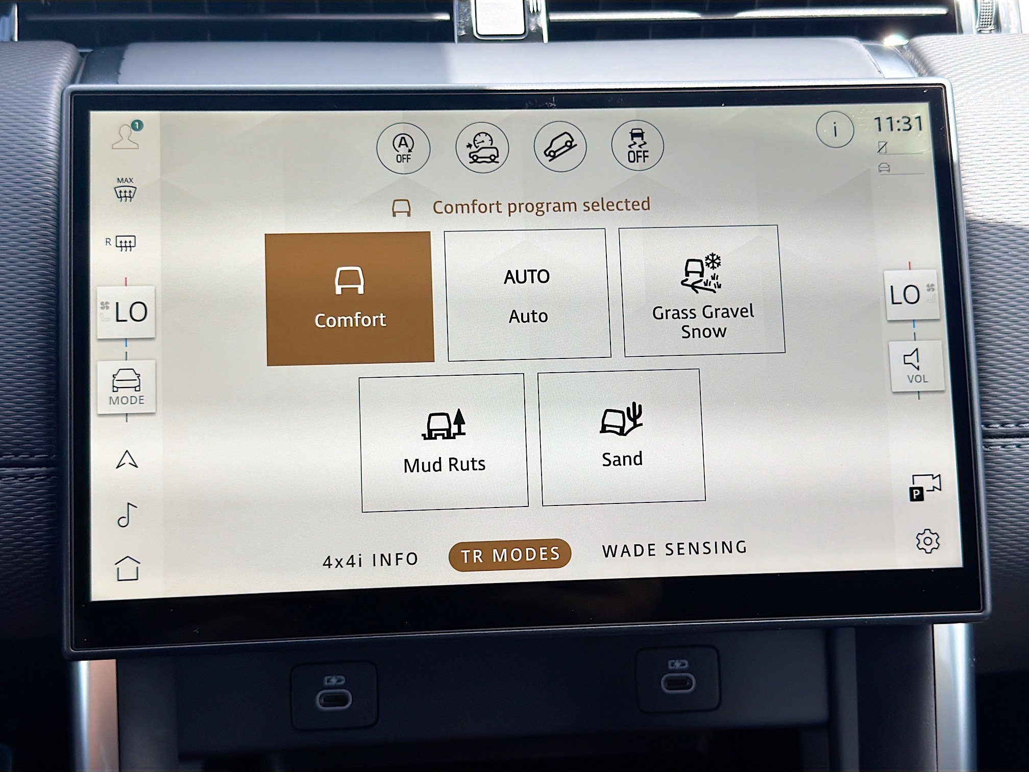 New 2026 Land Rover Discovery Sport Landmark AWD/4WD image 46