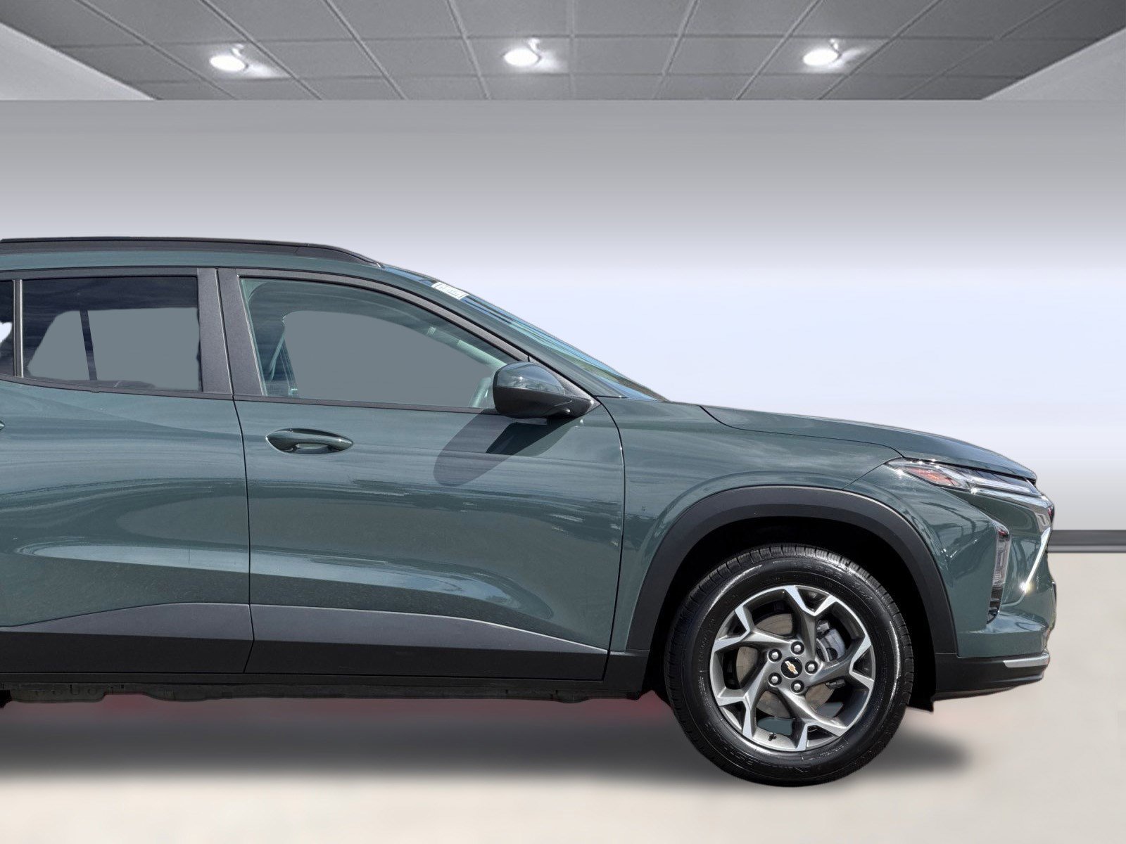 Used 2025 Chevrolet Trax LT image 34