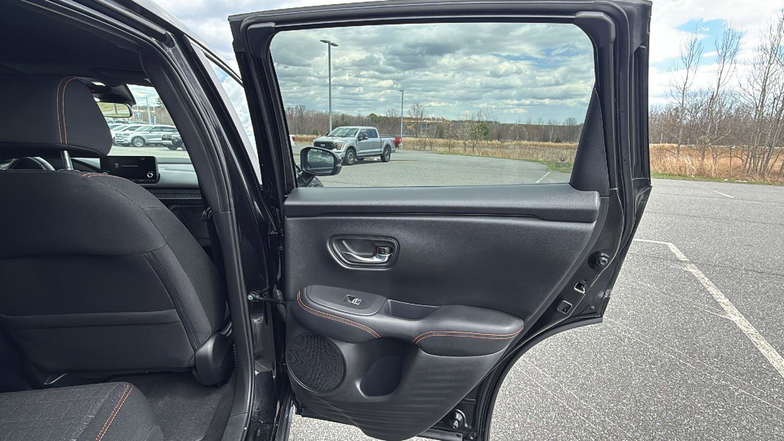 Used 2024 Honda HR-V Sport image 18