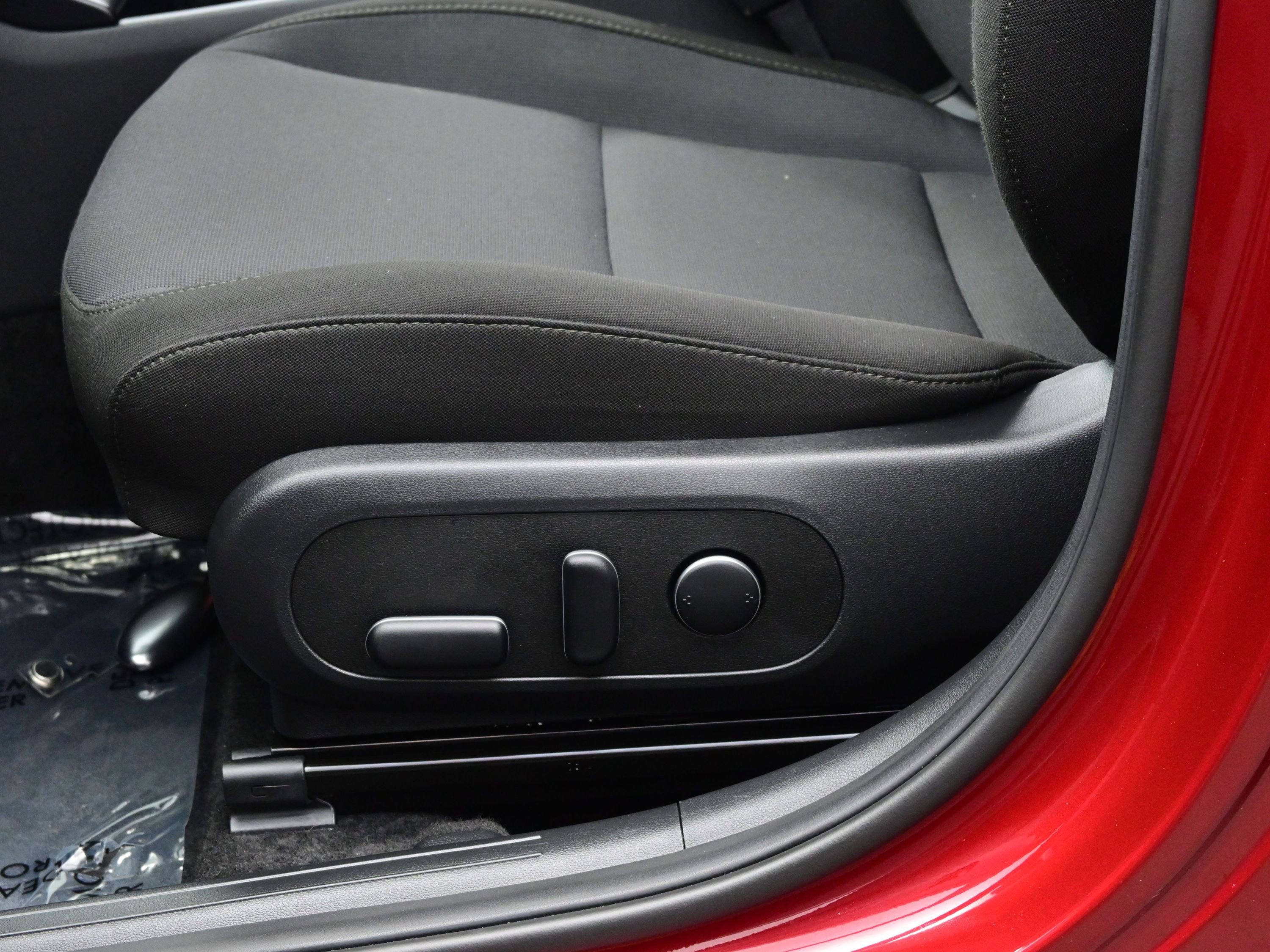 Used 2024 Hyundai Kona SEL w/ Convenience Package image 11