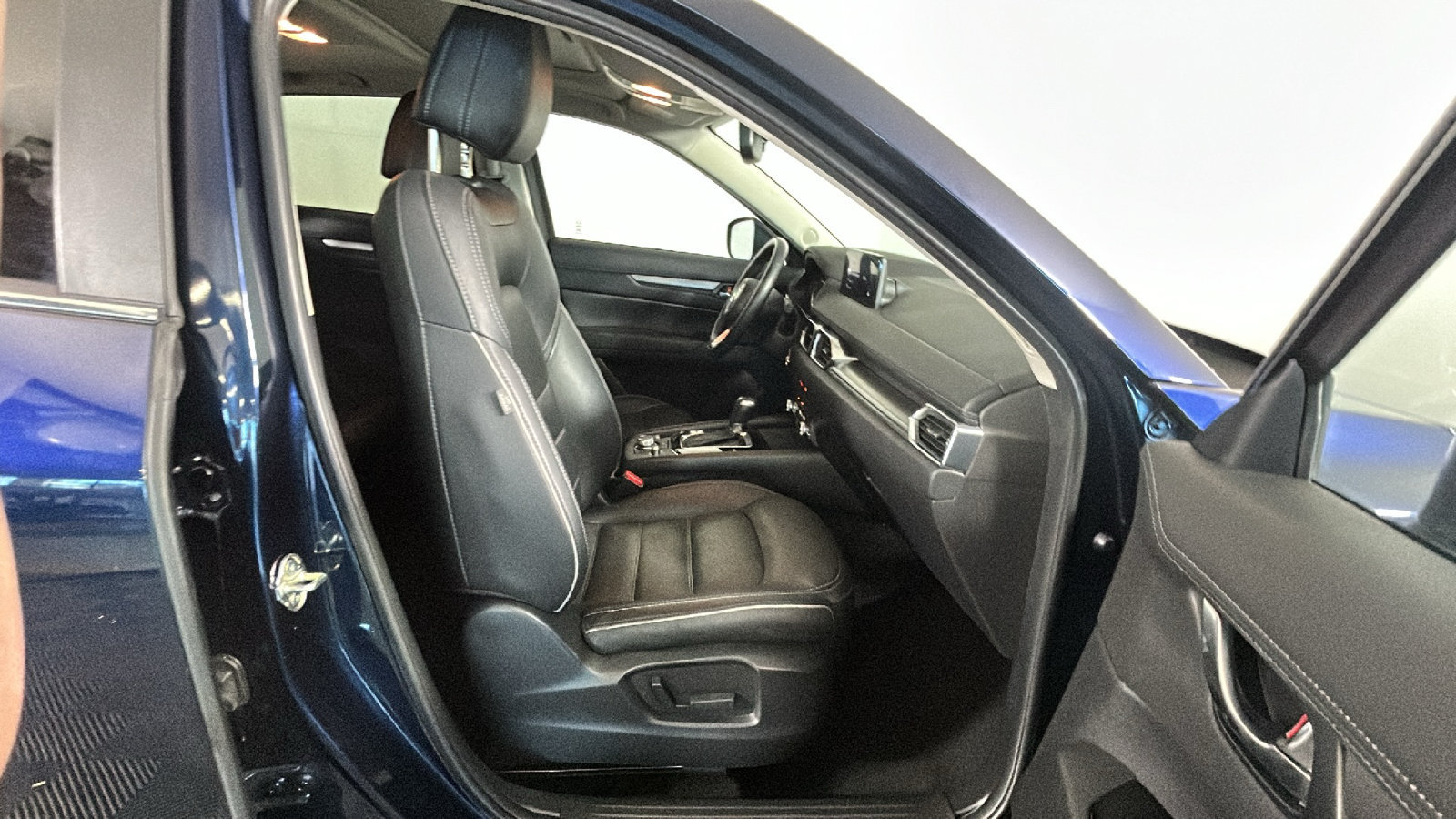 Used 2025 MAZDA CX-5 AWD 2.5 S w/ Preferred Package image 34
