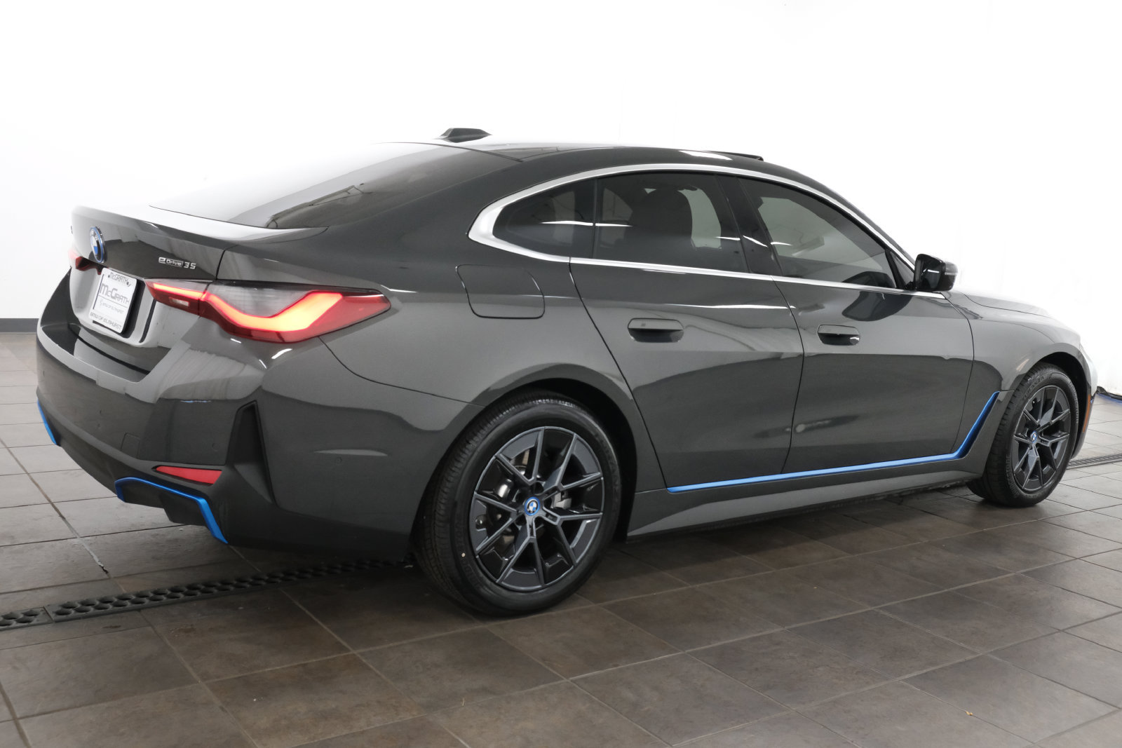 Used 2024 BMW i4 eDrive35 w/ Premium Package RWD image 6