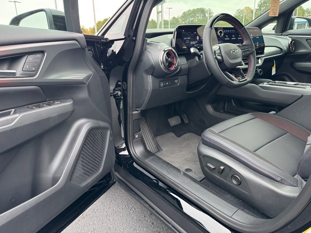 New 2026 Chevrolet Equinox EV RS image 11