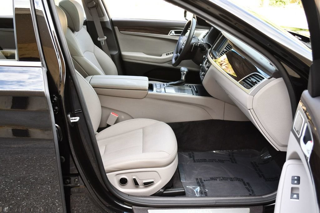 Used 2018 Genesis G80 3.8 w/ Option Group 02 RWD image 48