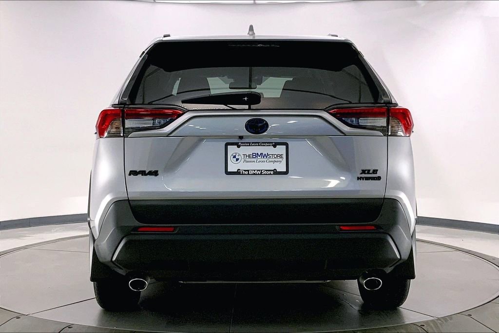 Used 2023 Toyota RAV4 XLE Premium image 3