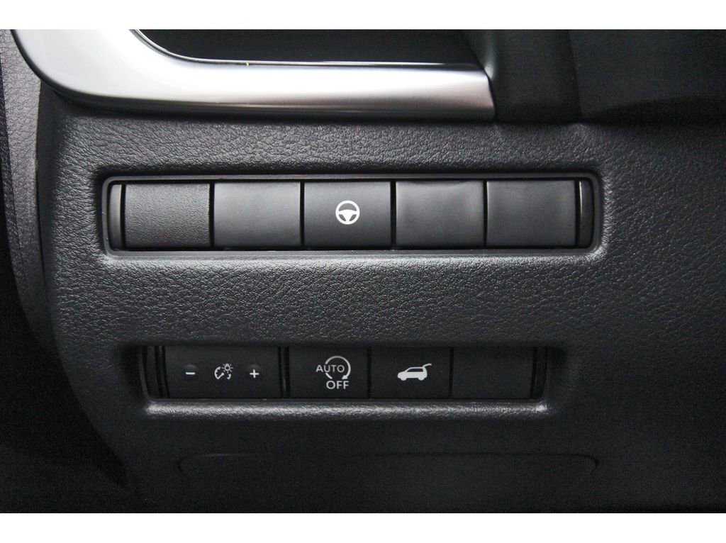Used 2023 Nissan Rogue SL image 23