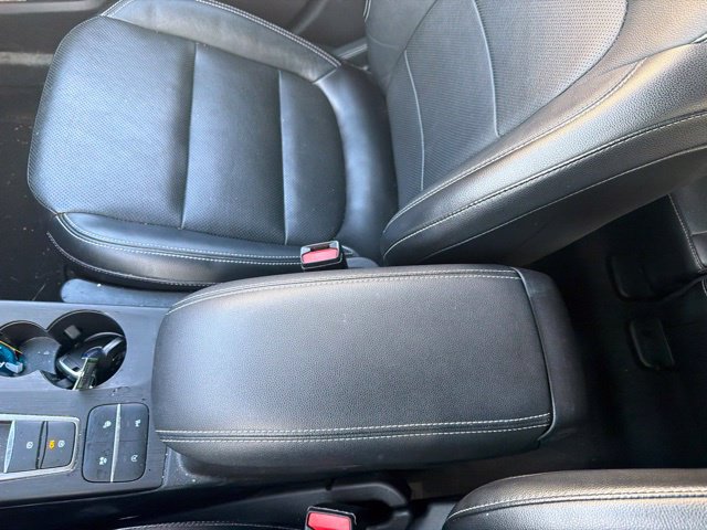 Used 2020 Ford Escape Titanium w/ Titanium Premium Package 2.0 AWD/4WD image 30