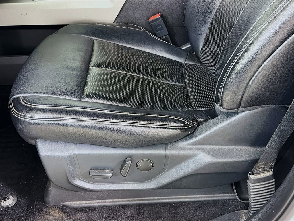 Used 2019 Ford F150 Lariat image 21