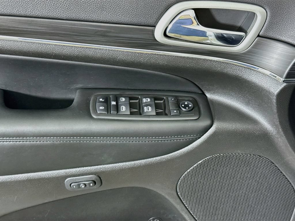 Used 2021 Jeep Grand Cherokee Limited AWD/4WD image 25