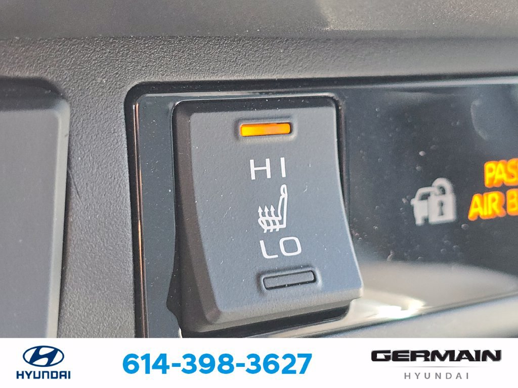 Used 2025 Toyota RAV4 XLE Premium w/ Weather Package AWD/4WD image 33