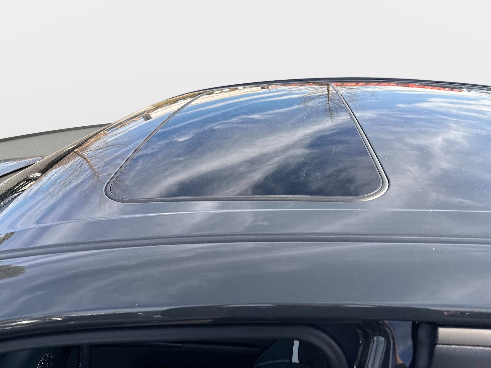 Used 2025 Toyota Camry SE w/ Multimedia Upgrade Package image 27