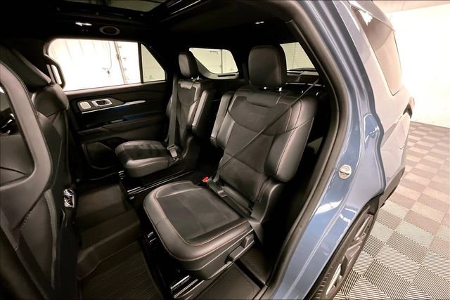 Used 2025 Ford Explorer ST w/ Sun And Sound Package image 23