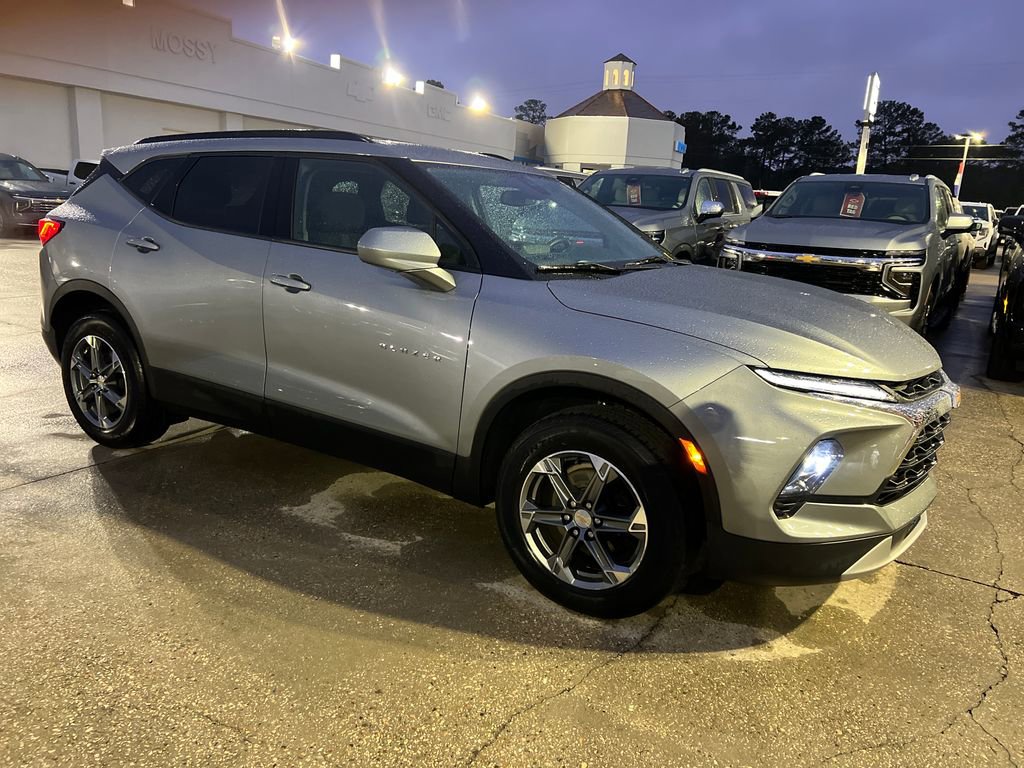 Certified 2024 Chevrolet Blazer LT w/ Convenience Package image 11