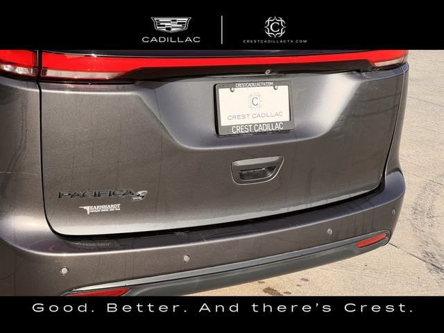 Used 2023 Chrysler Pacifica Touring-L w/ S Appearance Package FWD image 6
