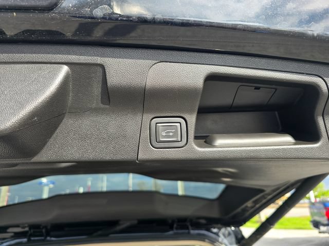 Used 2023 GMC Acadia Denali w/ Trailering Package AWD/4WD image 18