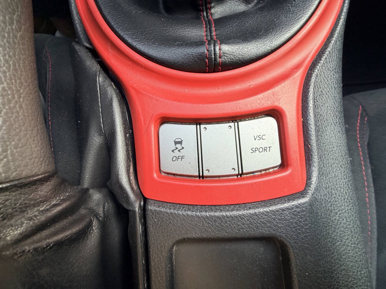 Used 2015 Scion FR-S RWD image 41