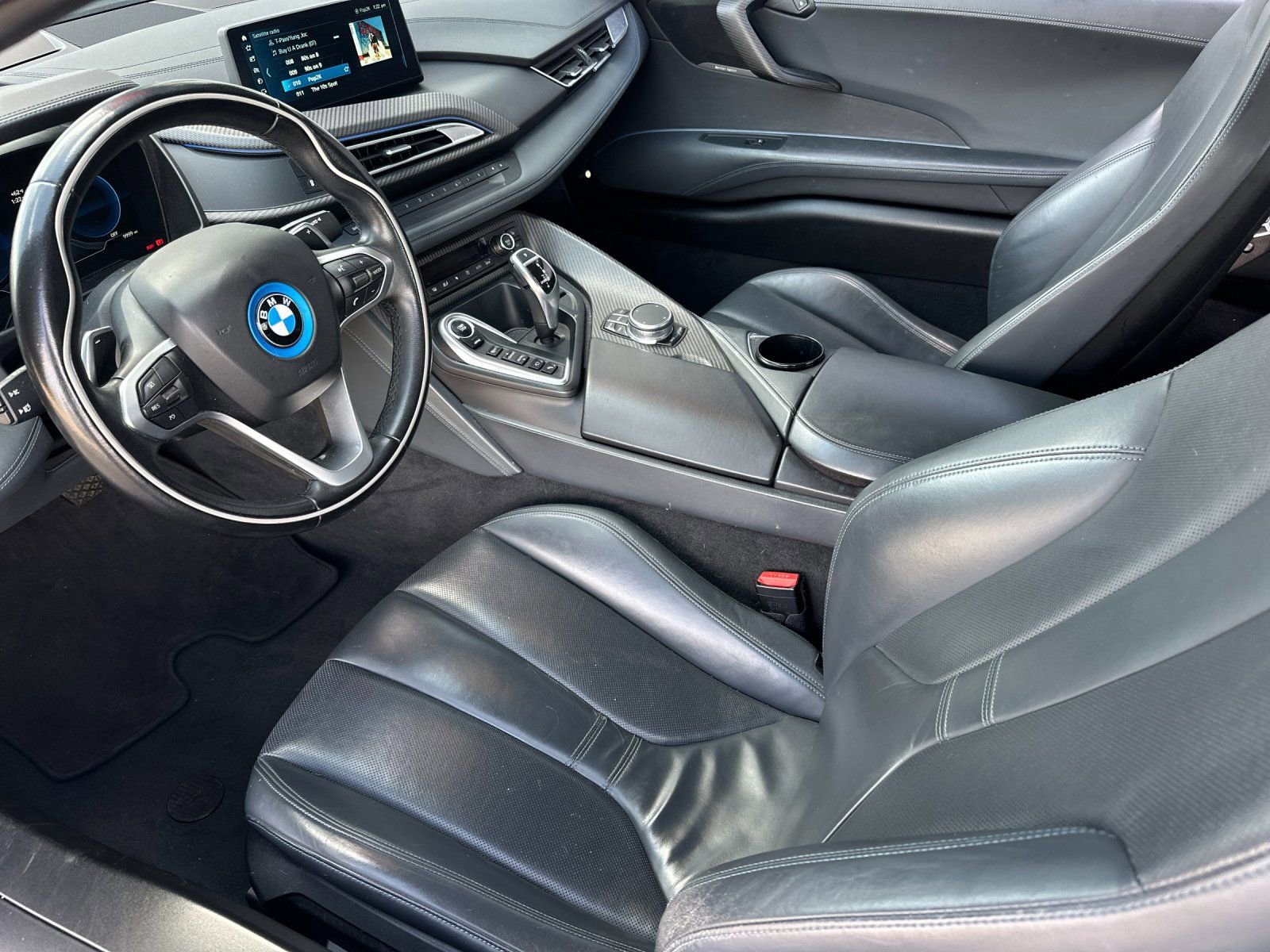 Used 2019 BMW i8 Coupe AWD/4WD image 8