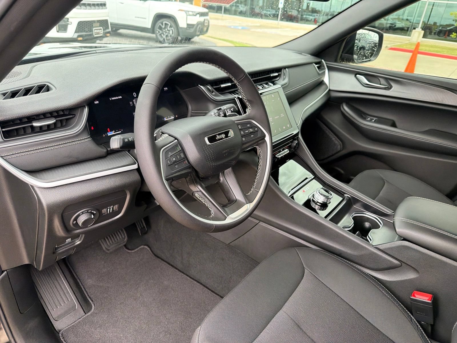 New 2026 Jeep Grand Cherokee Laredo AWD/4WD image 10
