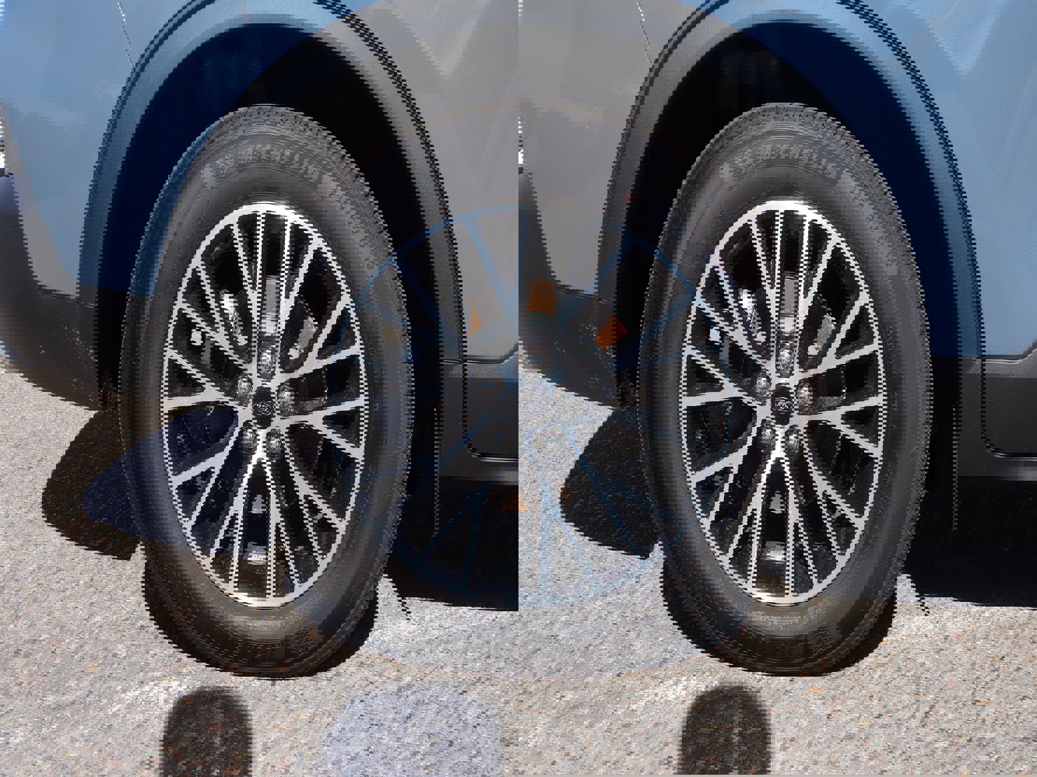 New 2025 Ford Escape SE w/ Class II Trailer Tow Package image 12