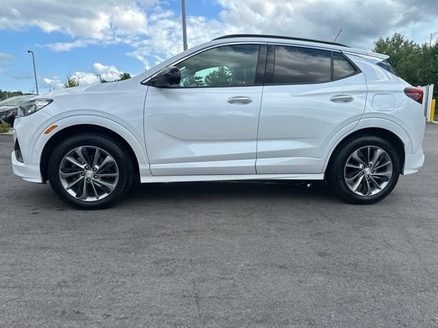 Used 2020 Buick Encore GX Essence w/ Experience Buick Package AWD/4WD image 2