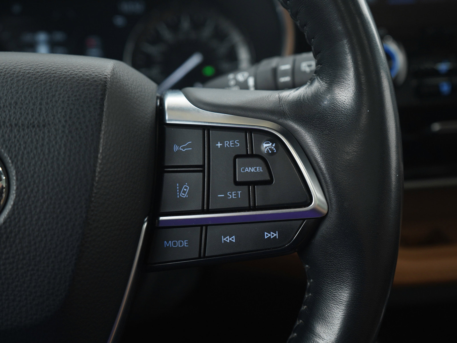 Used 2020 Toyota Highlander Platinum image 27