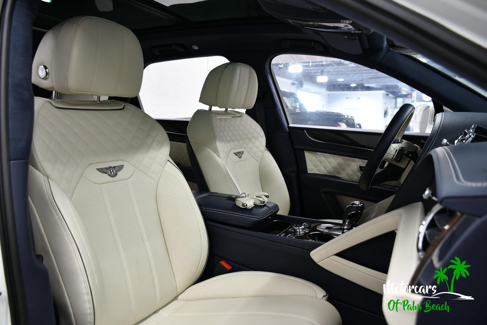 Used 2023 Bentley Bentayga AWD/4WD image 69