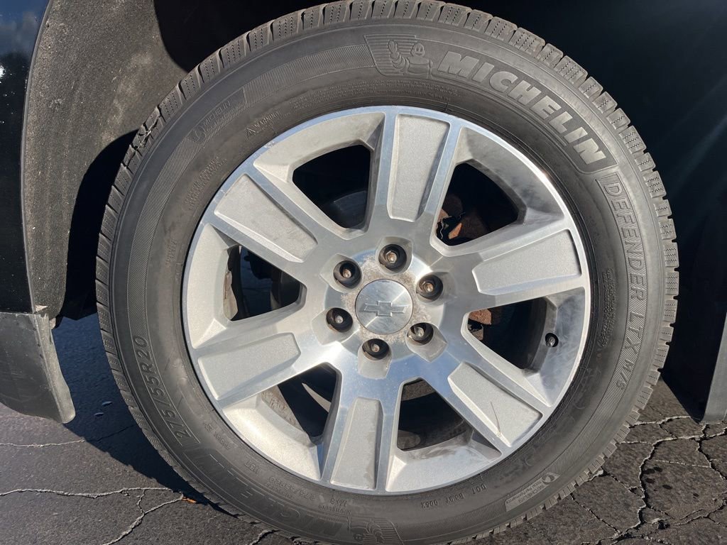 Used 2017 Chevrolet Tahoe LS w/ All-Season Package image 2