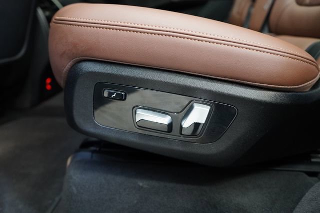 Used 2024 BMW X7 xDrive40i w/ Executive Package AWD/4WD image 52