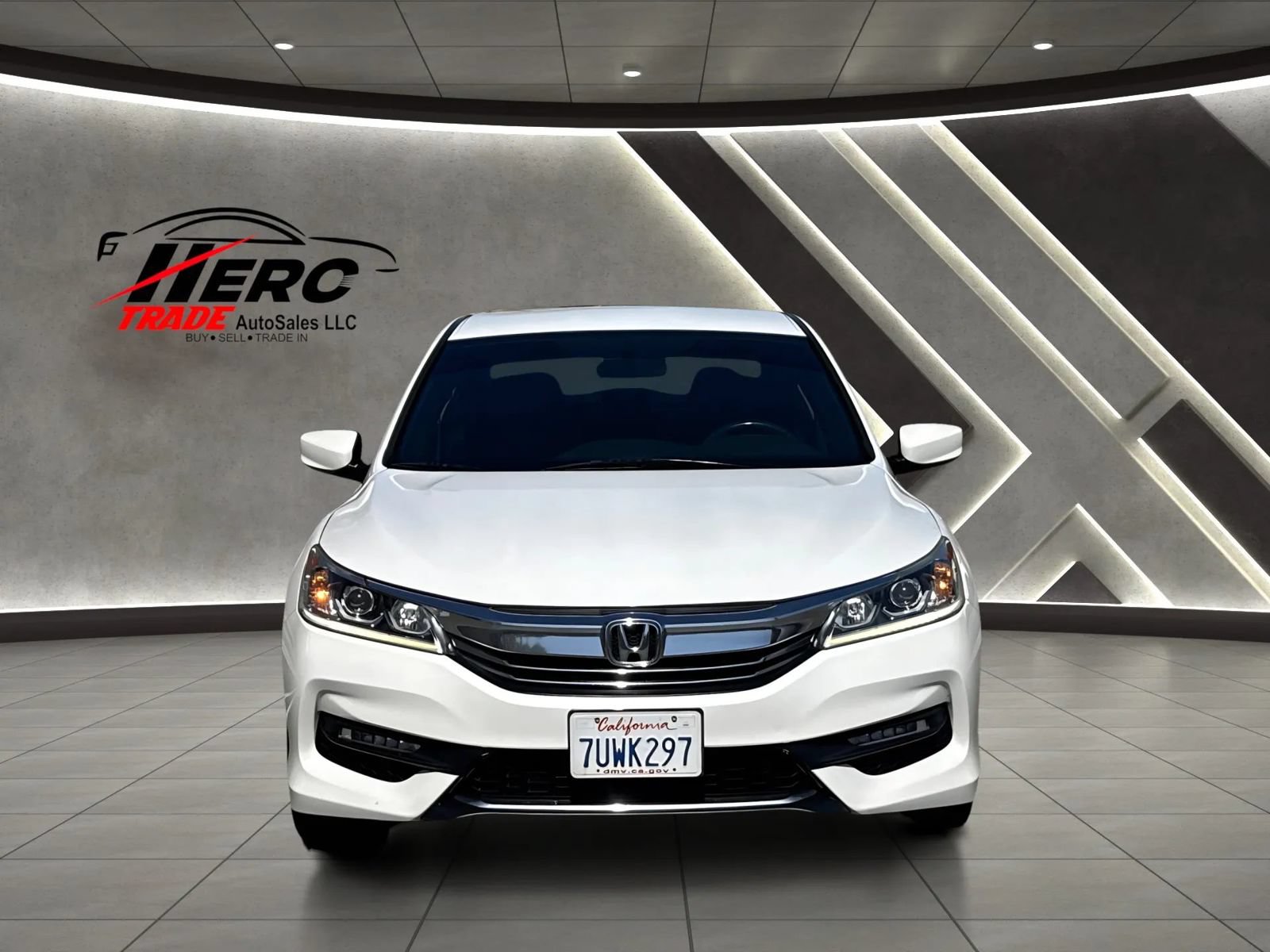 Used 2017 Honda Accord Sport image 14