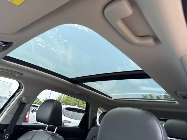 Used 2023 Kia Sorento S w/ Panoramic Sunroof Package FWD image 16