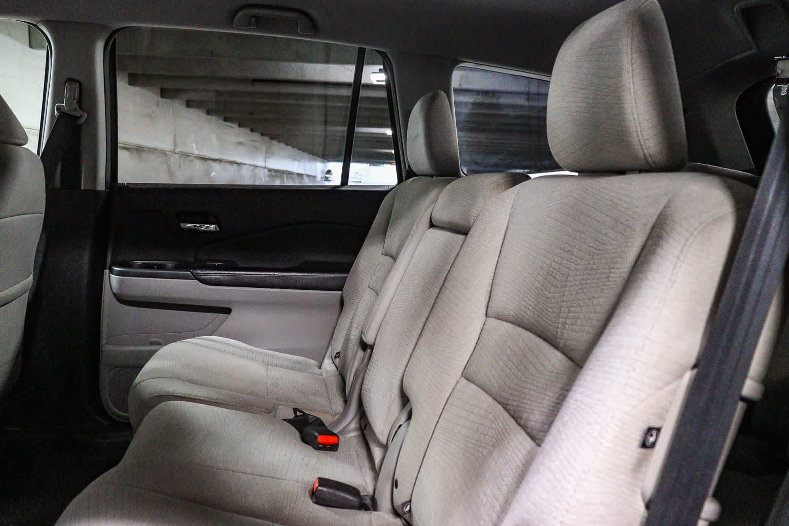 Used 2018 Honda Pilot EX image 18