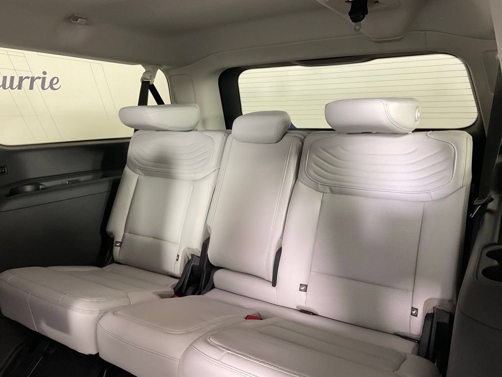 New 2026 Ford Expedition Max Platinum w/ Platinum Ultimate Package AWD/4WD image 17