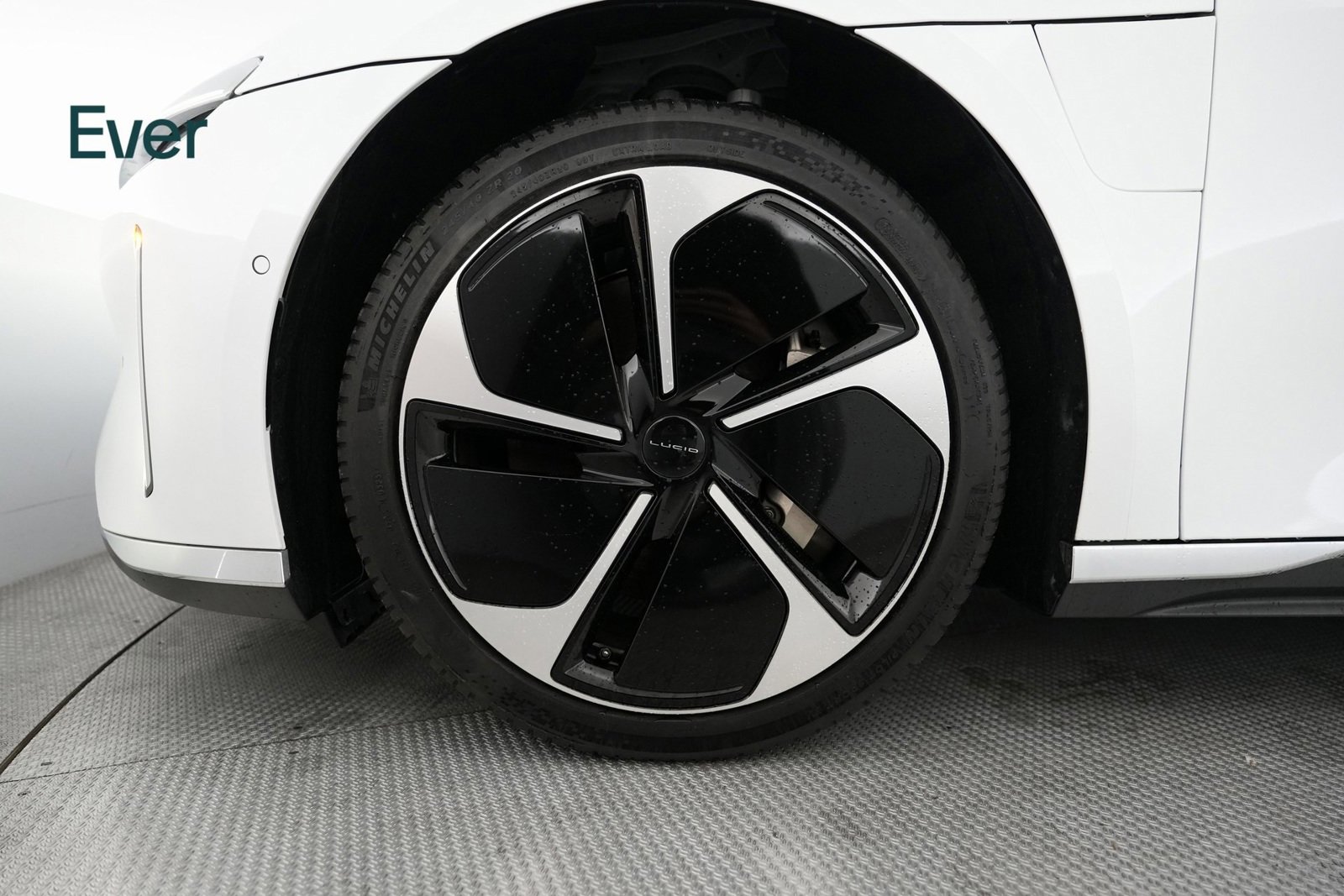 Used 2024 Lucid Air Touring image 19