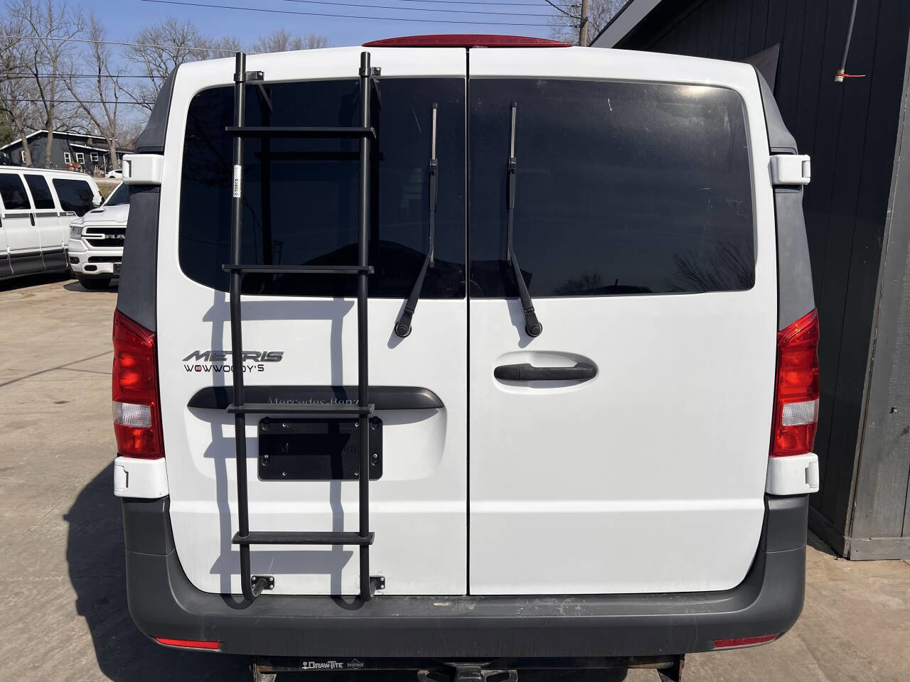 Used 2017 Mercedes-Benz Metris Passenger image 4