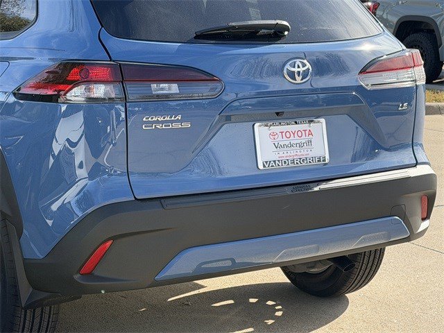 New 2026 Toyota Corolla Cross LE FWD image 6