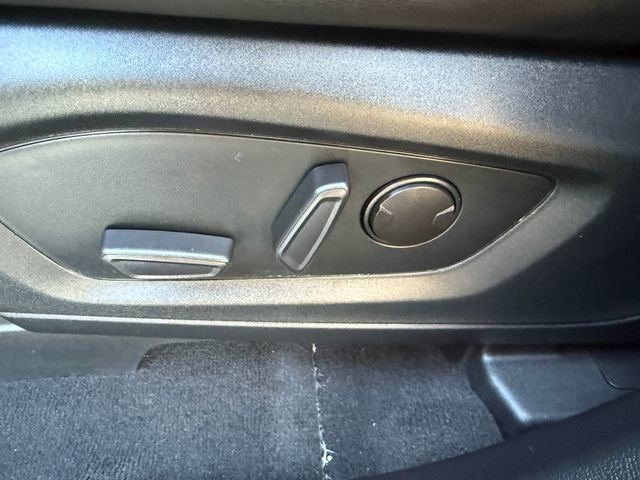 Used 2022 Ford Explorer XLT w/ Equipment Group 202A image 20