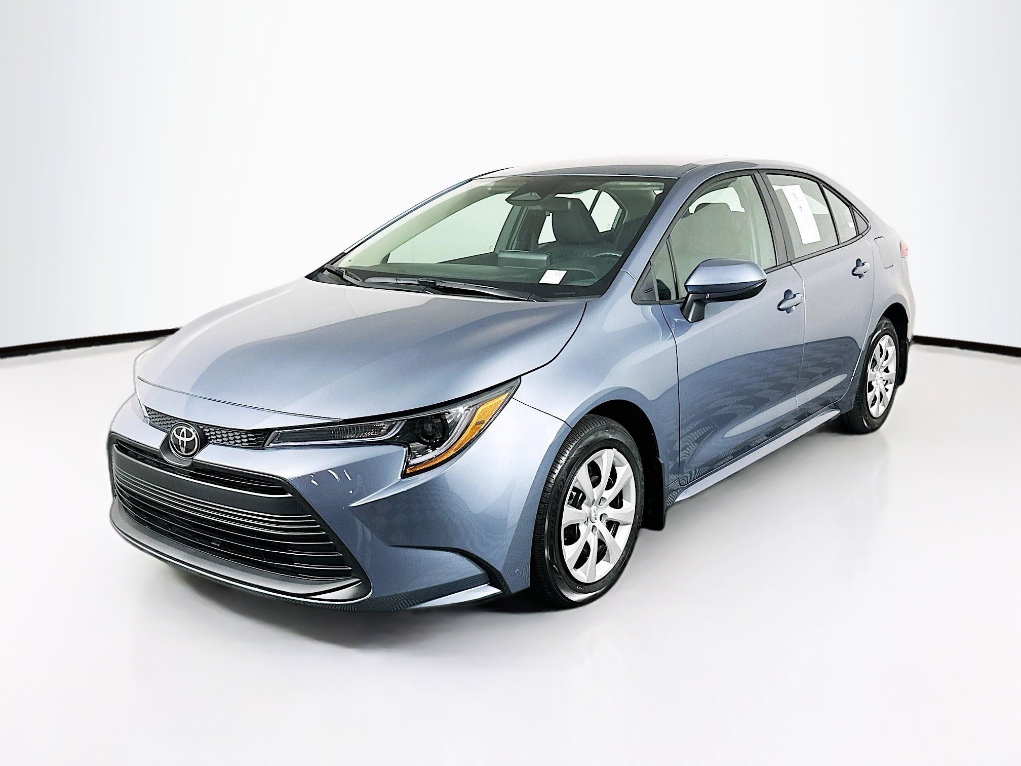 Used 2026 Toyota Corolla LE image 3