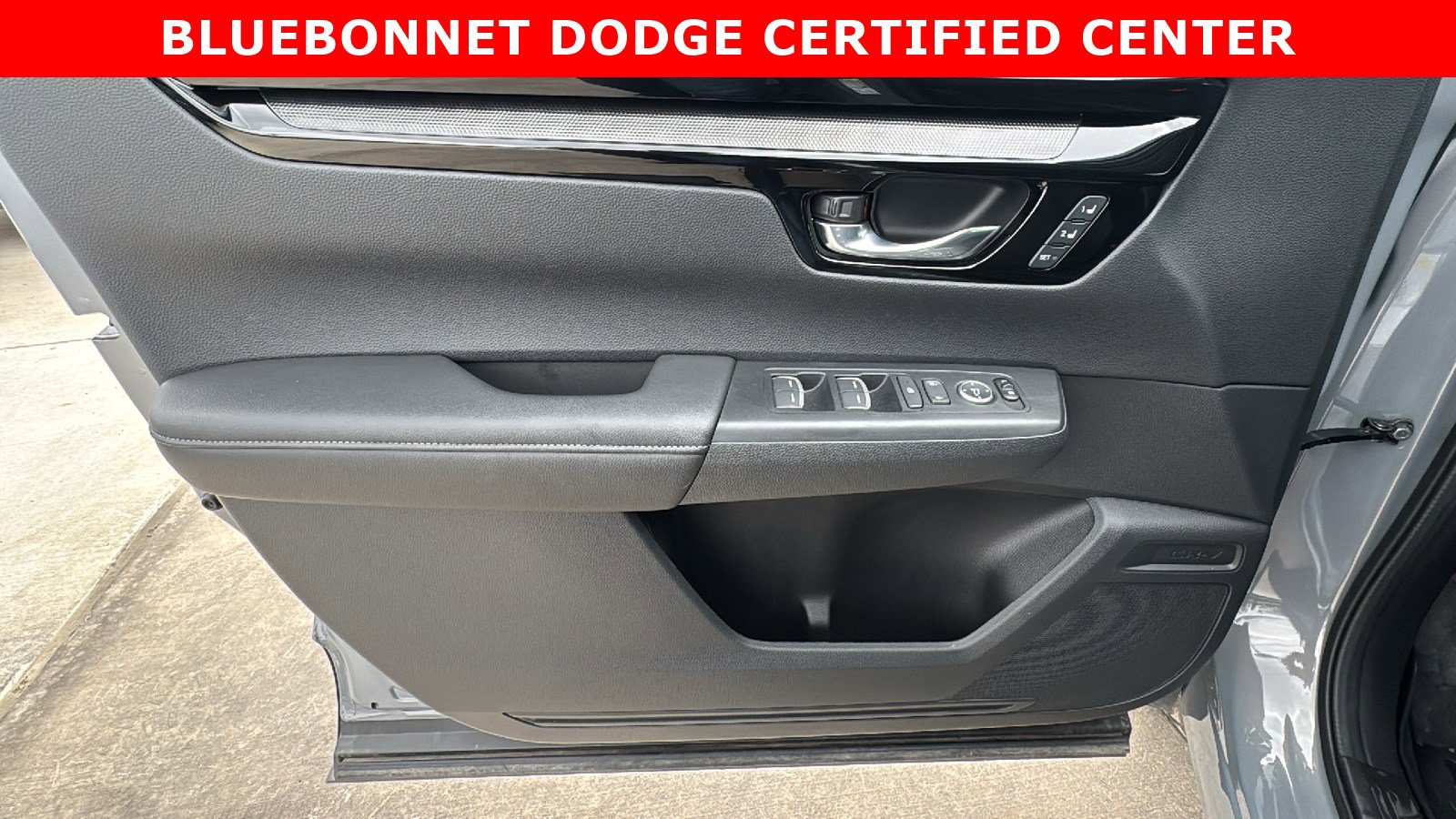 Used 2025 Honda CR-V EX-L image 12