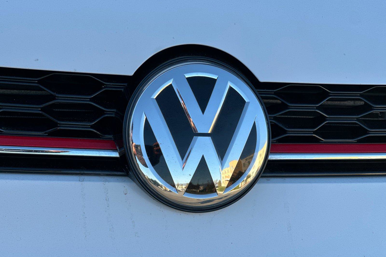 Used 2018 Volkswagen GTI Autobahn image 38