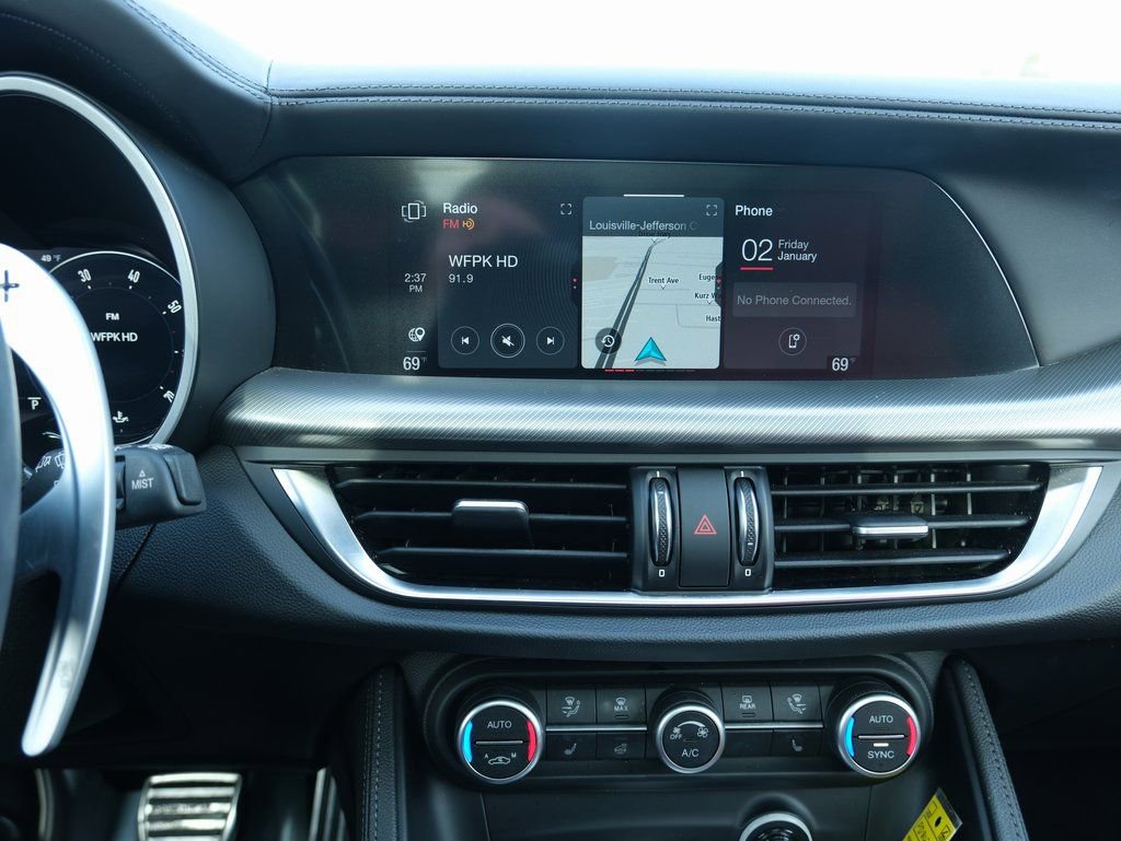 Used 2024 Alfa Romeo Stelvio Veloce image 19